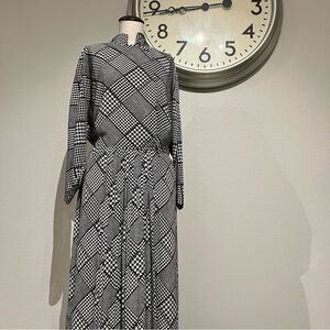 Vintage Black and White Houndstooth Long Sleeve Dress